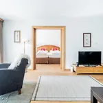 Haus Whymper By Premium