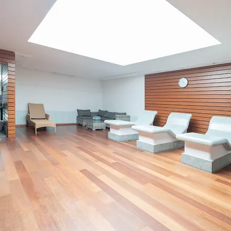 Haus Whymper By Premium