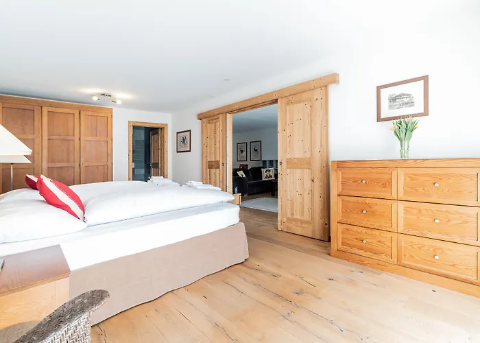 Haus Whymper By Premium *